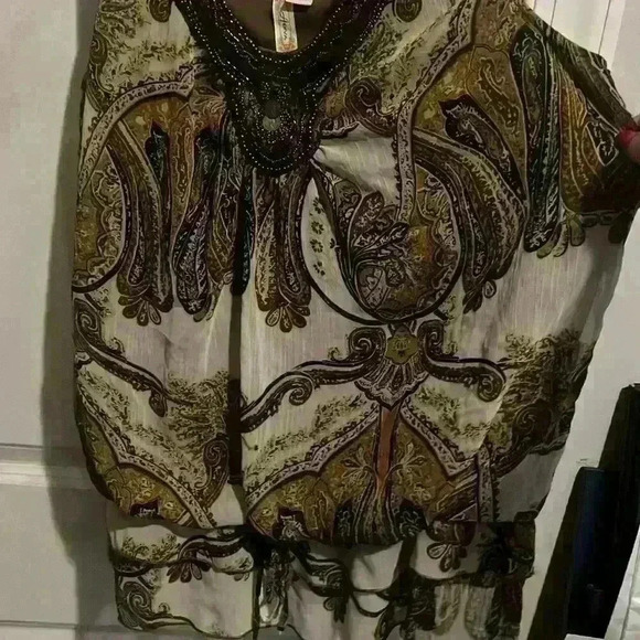 ADiva size L Brown & White Top with adjustable straps, beading and coin detail - Picture 5 of 11